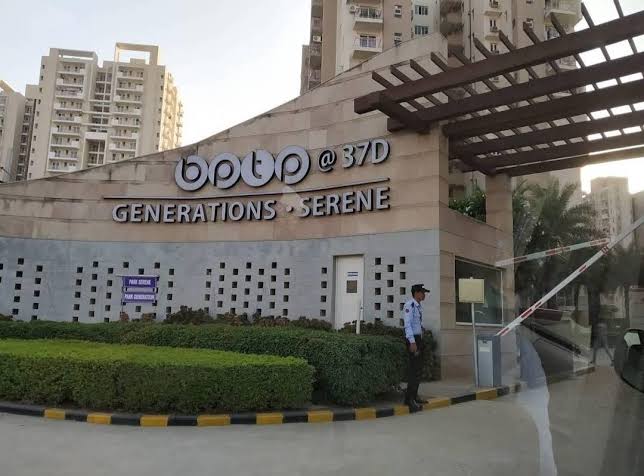 4 BHK + Servant Room Apartment For Rent in BPTP Park Serene