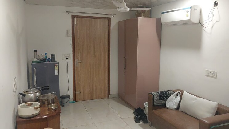 Bedroom, karol bagh 1 Bedroom 525 Sq.Ft. Apartment In Karol Bagh Delhi 8690943