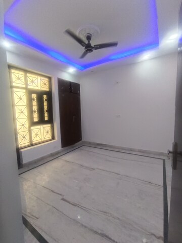 Room in 3 BHK Builder Floor at Srishti Greenfield Homes, Green Fields Colony – for Sale