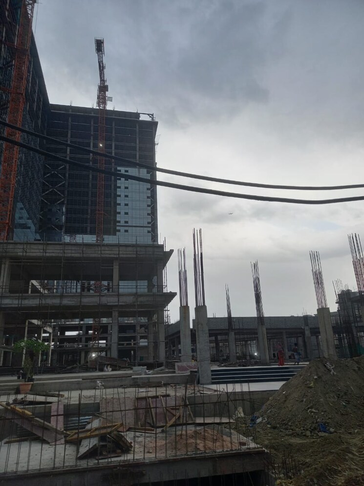 Exterior View, sector 73 Commercial Office Space in IT/SEZ 1120 Sq.Ft. In Sector 73 Noida 8690995