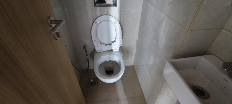 Bathroom, lnt-veridian 1 Bedroom 430 Sq.Ft. Apartment In Powai Mumbai 8690999