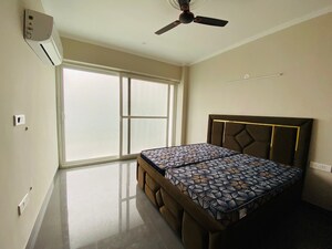 Bedroom in 3 BHK Builder Floor at Sector 43 – for Sale