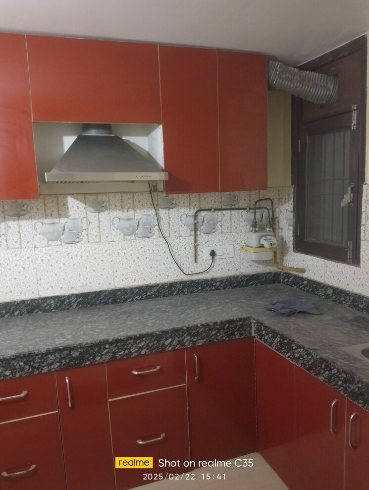Kitchen, vishwakarma colony 3 Bedroom 100 Sq.Yd. Apartment In Vishwakarma Colony Delhi 8691190