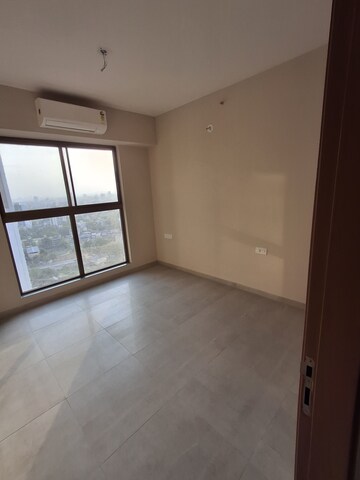 Room in 3 BHK Apartment at Birla Vanya, Kalyan West – for Rent
