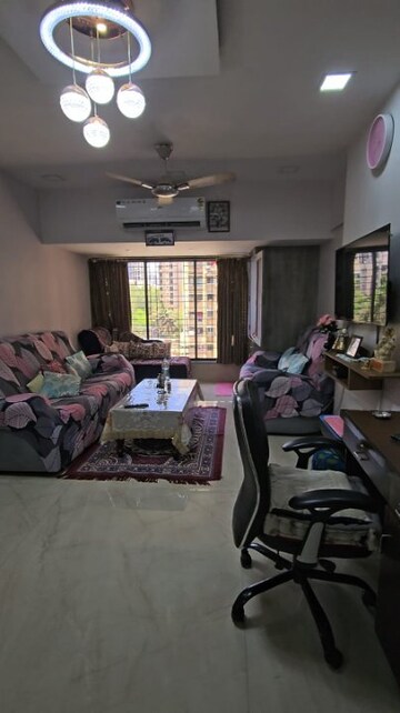 2 BHK Apartment For Sale in Royal Classic Co Op Society, Andheri West