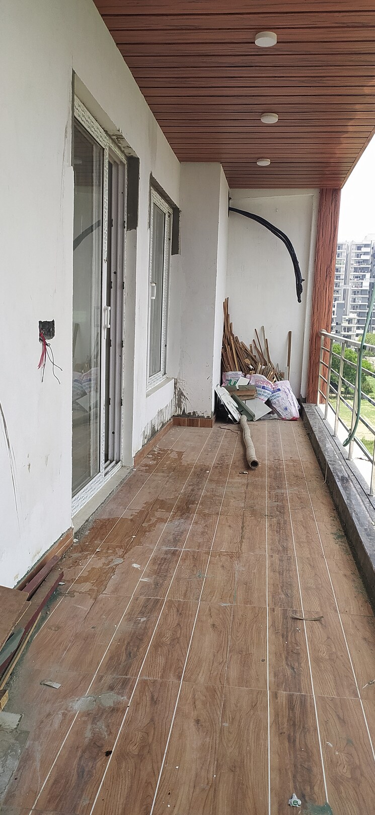 Balcony, sector 85 3 Bedroom 250 Sq.Yd. Builder Floor In Sector 85 Faridabad 8691215