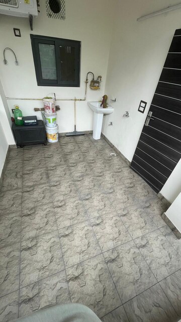 Balcony in 2 BHK Builder Floor at Indirapuram Shakti Khand 1 – for Rent