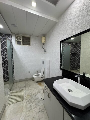 Attached Bathroom in 2 BHK Apartment at Karol Bagh – for Rent