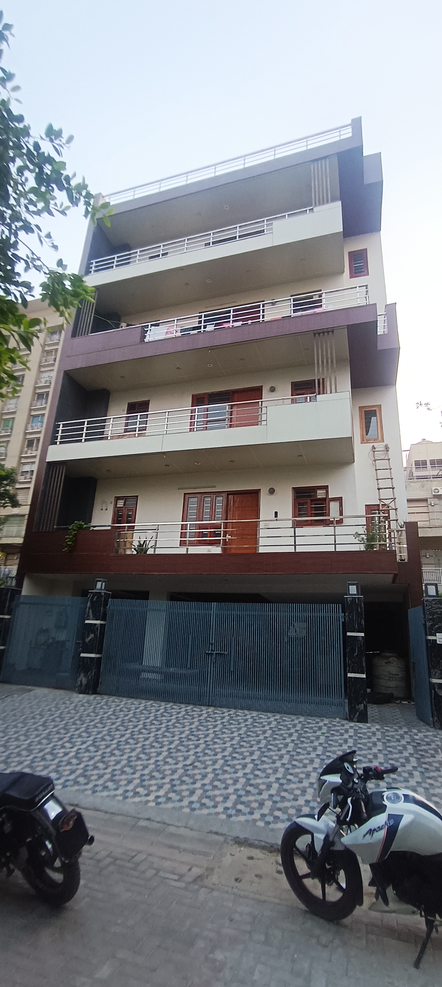 3 BHK + Pooja Room,Study Room Builder Floor For Sale in Puri Kohinoor