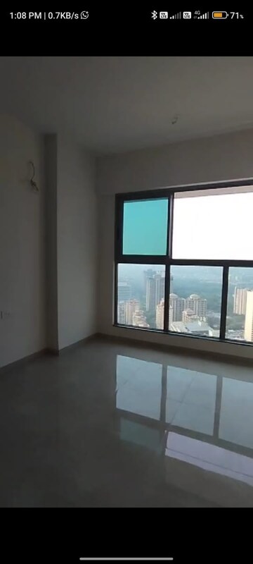 Room in 3 BHK Apartment at Kalpataru Radiance, Goregaon West – for Rent