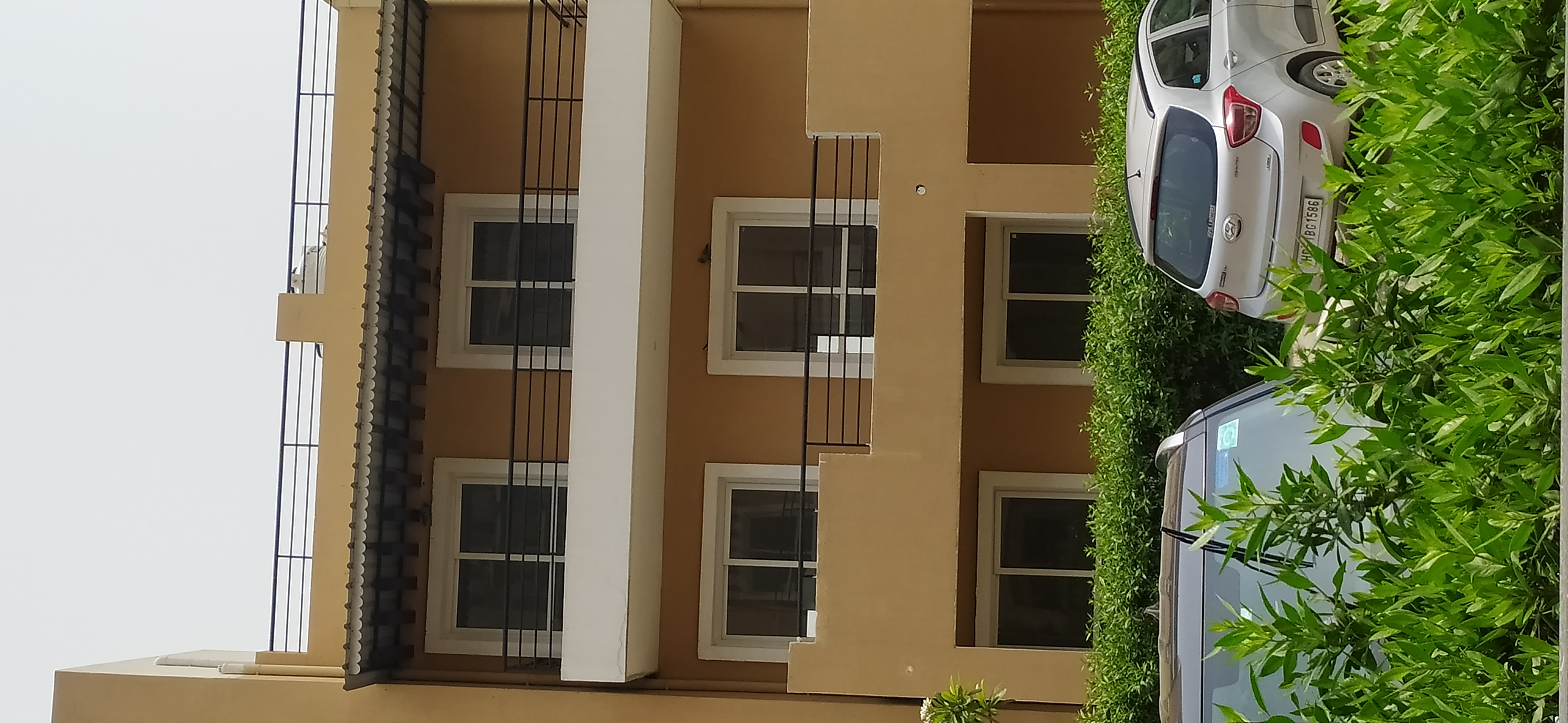 4 BHK Builder Floor For Sale in BPTP Parkland Pride