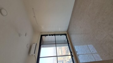 Furnished Amenities in 3 BHK Apartment at Dosti Eastern Bay, Wadala – for Rent