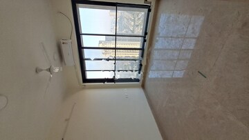 Room in 3 BHK Apartment at Dosti Eastern Bay, Wadala – for Rent