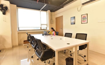 Team Area in Office Space at Scheme 140 – for Rent