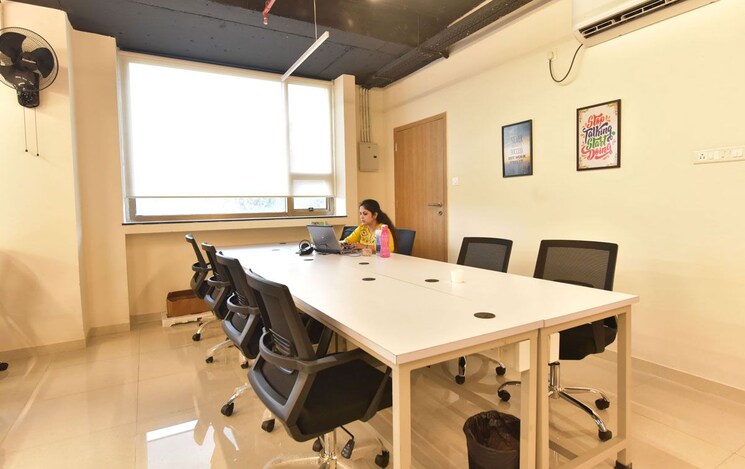 Team Area, scheme 140 Commercial Office Space 1500 Sq.Ft. In Scheme 140 Indore 8691260
