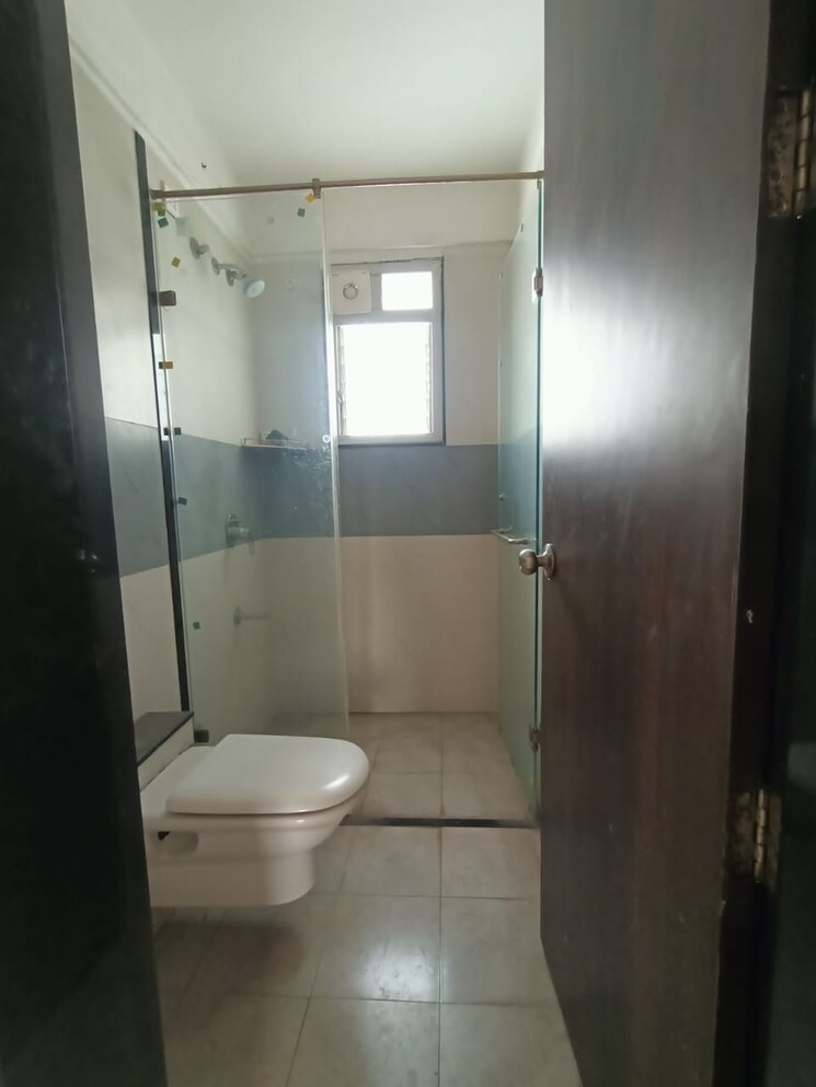 Bathroom, bhojwani-the-nook 3 Bedroom 1200 Sq.Ft. Apartment In Tathawade Pune 8691444