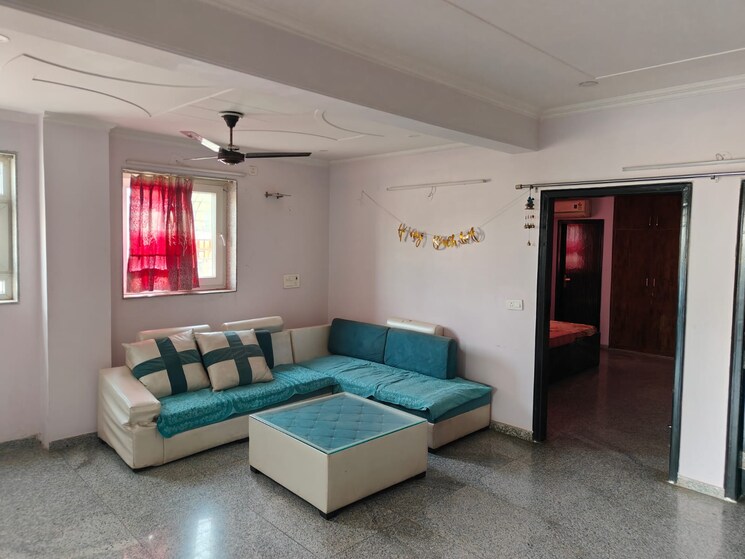 Living Room, ardee-city 3 Bedroom 1800 Sq.Ft. Builder Floor In Sector 52 Gurgaon 8691468