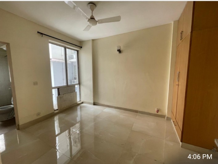 3 BHK Apartment For Rent in DLF The Carlton Estate