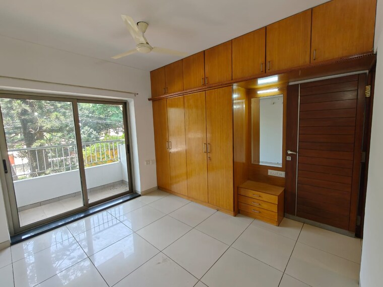 Room, acacia-lake-view 3 Bedroom 2215 Sq.Ft. Apartment In Halasuru Bangalore 8691496