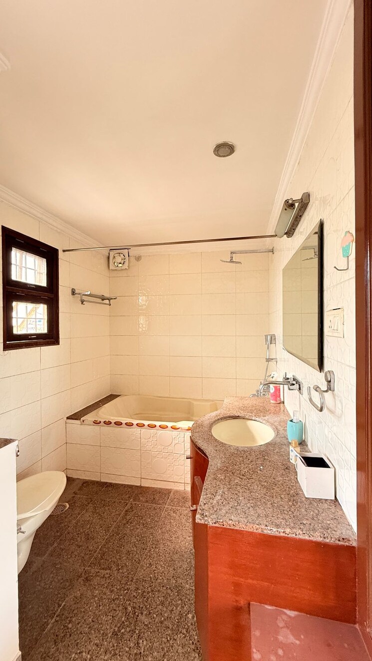 Bathroom, indiranagar 4 Bedroom 3750 Sq.Ft. Apartment In Indiranagar Bangalore 8691582