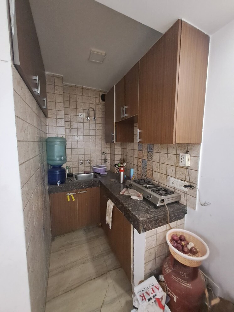 Kitchen, malviya nagar 1 Bedroom 70 Sq.Yd. Builder Floor In Malviya Nagar Delhi 8691657