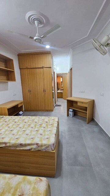  Pg For Rent in Karol Bagh