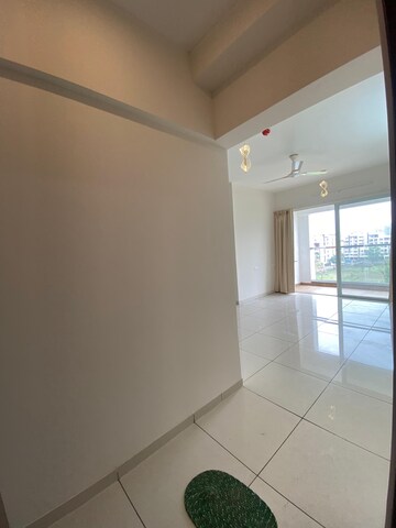 Room in 2 BHK Apartment at VJ YashOne Infinitee, Tathawade – for Rent