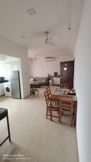 2 BHK Apartment For Rent in Ruparel Ariana, Parel