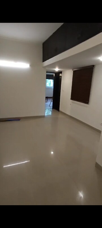 Room in 3 BHK Builder Floor at Ansal API Esencia, Sector 67 – for Rent
