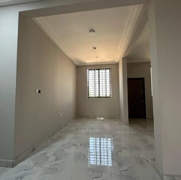 Room in 2.5 BHK Builder Floor at Sector 36 – for Rent