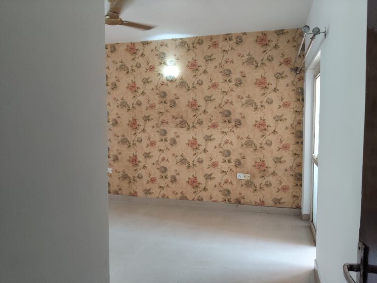 Room, bptp-park-floors-ii 3 Bedroom 982 Sq.Ft. Apartment In Sector 76 Faridabad 8691778