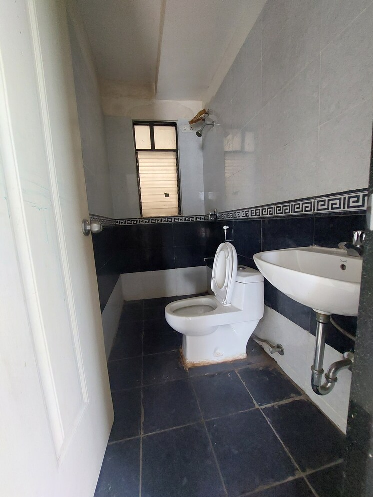 Bathroom, nanded-city-sarang 2 Bedroom 872 Sq.Ft. Apartment In Nanded Pune 8691696