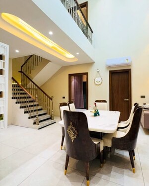 Master Bedroom in 5 BHK Builder Floor at Sector 35 – for Sale