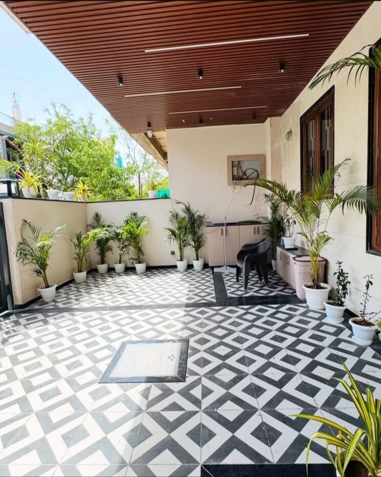  Parking, sector 35 5 Bedroom 4500 Sq.Ft. Builder Floor In Sector 35 Faridabad 8691846