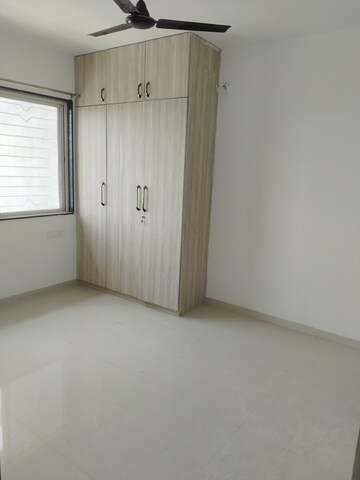Room in 3 BHK Apartment at Sukhwani Hermosa Casa, Mundhwa – for Rent