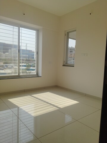 Room in 3 BHK Apartment at Sukhwani Hermosa Casa, Mundhwa – for Rent