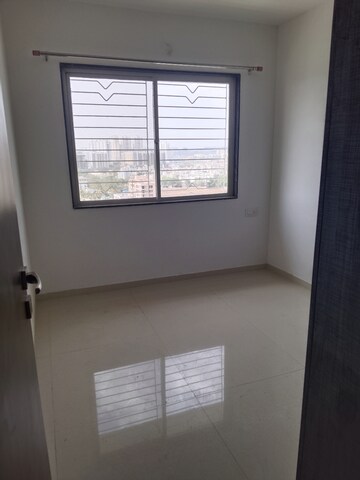 Room in 3 BHK Apartment at Sukhwani Hermosa Casa, Mundhwa – for Rent