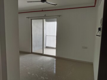 Room in 3 BHK Apartment at Sukhwani Hermosa Casa, Mundhwa – for Rent