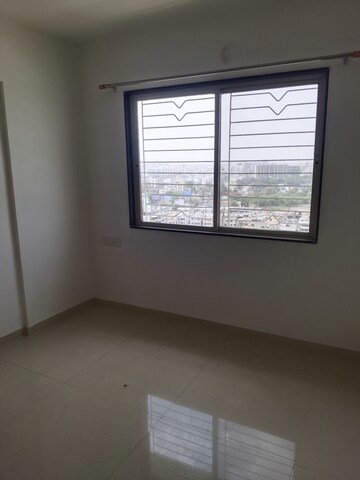 Room in 3 BHK Apartment at Sukhwani Hermosa Casa, Mundhwa – for Rent