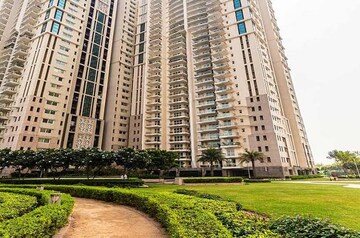 3 BHK Apartment – Exterior View View at DLF Park Place, Sector 54 - for Rent