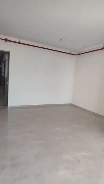 Room in 3 BHK Apartment at Oberoi Realty Esquire, Goregaon East – for Rent