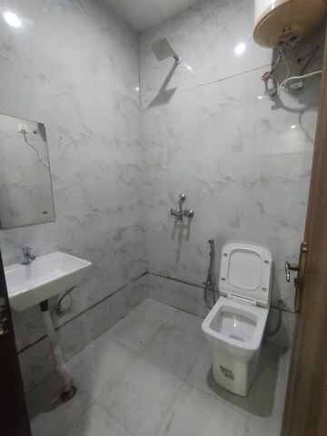 Bathroom in 1 RK Builder Floor at Ansal Sushant Lok I, Sector 43 – for Rent