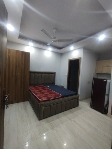 Staircase in 1 RK Builder Floor at Ansal Sushant Lok I, Sector 43 – for Rent