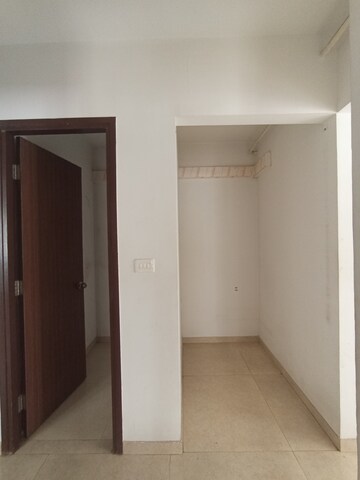 Room in 2 BHK Apartment at Lodha Palava City Lakeshore Greens, Dombivli East – for Rent