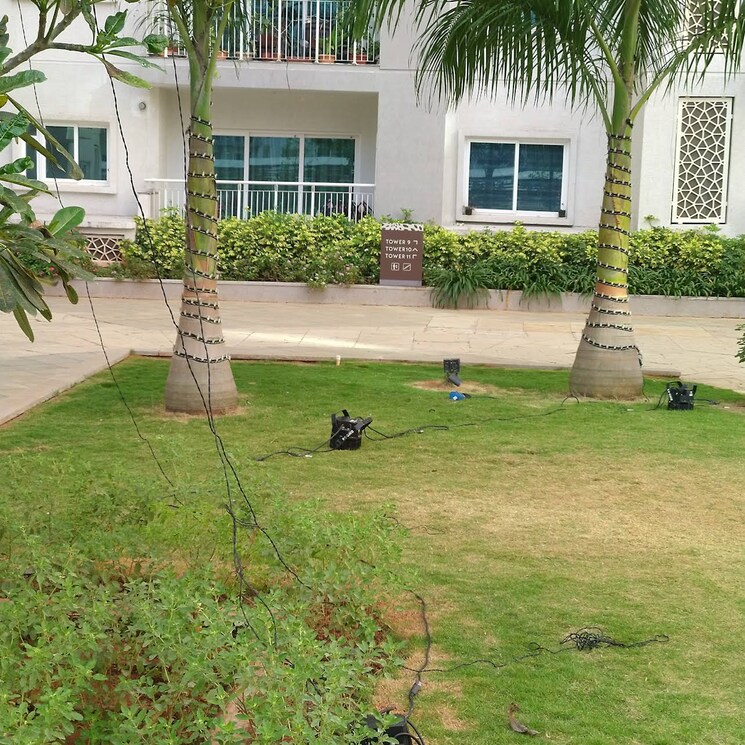 Garden, l-t-raintree-boulevard 3.5 Bedroom 1925 Sq.Ft. Apartment In Hebbal Bangalore 8423501