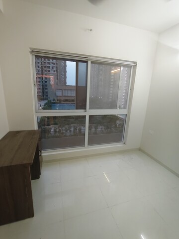 Room in 3 BHK Apartment at Godrej Green Cove, Mahalunge – for Rent
