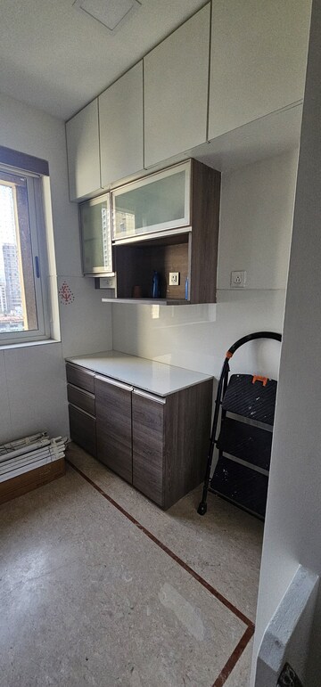 Bathroom in 3 BHK Apartment at Sheth Vasant Lawns, Laxmi Nagar – for Rent