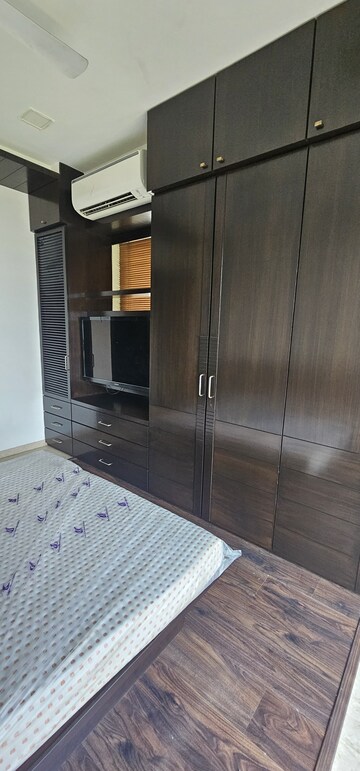 Bathroom in 3 BHK Apartment at Sheth Vasant Lawns, Laxmi Nagar – for Rent