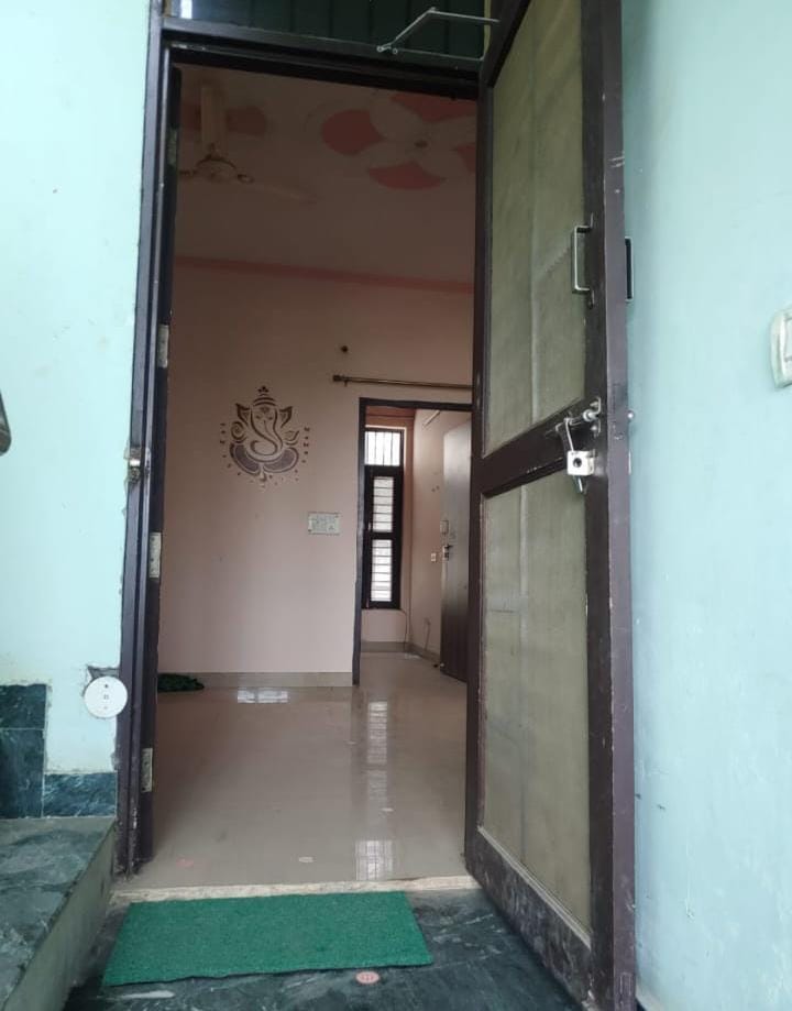 2 BHK + Study Room,Extra Room Builder Floor For Rent in Sector 46