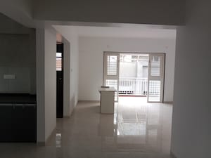 Room in 3 BHK Apartment at Shreyas Ornate, Sahakar Nagar – for Sale